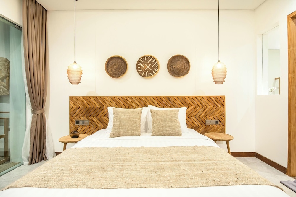 Brand New 4br Villa 400 to Finns Canggu
