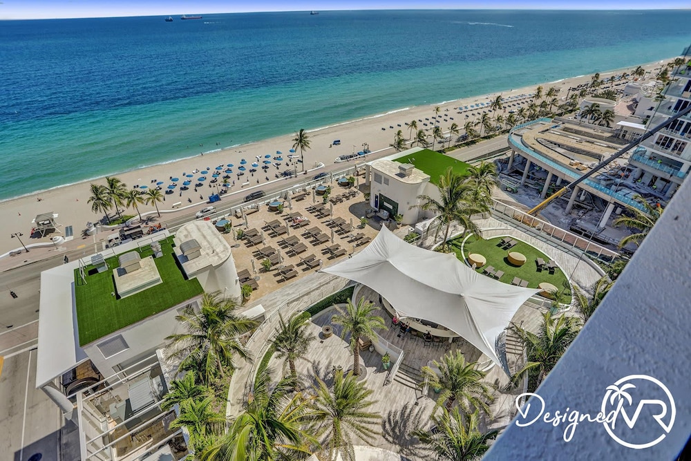 Stunning Beachfront Luxury- Your Perfect Getaway!