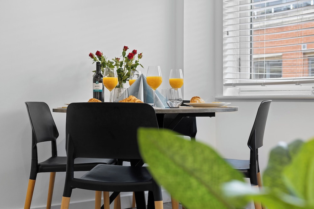Super Stylish 2bed 2bath Apartment in Nottingham City - Free Parking