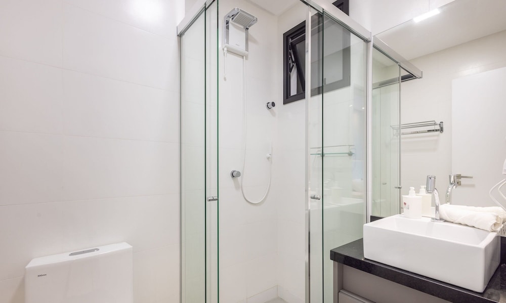 MHF II Apts Variados em Prédio com Vista para o Mar em Itapema