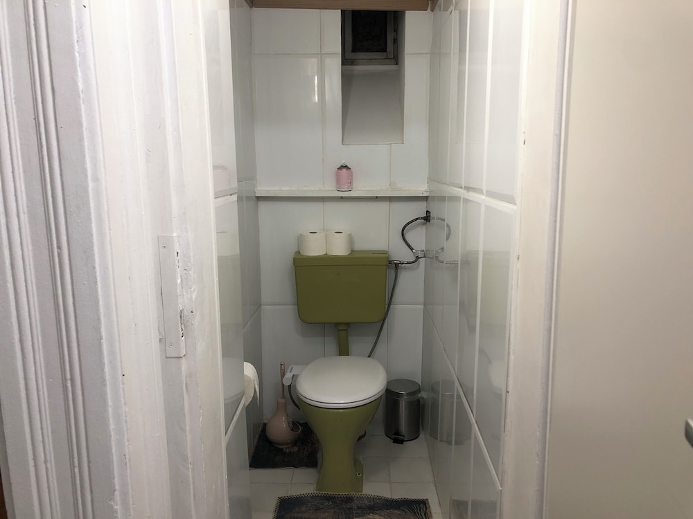 Modern 2BR Apartment Near Danube