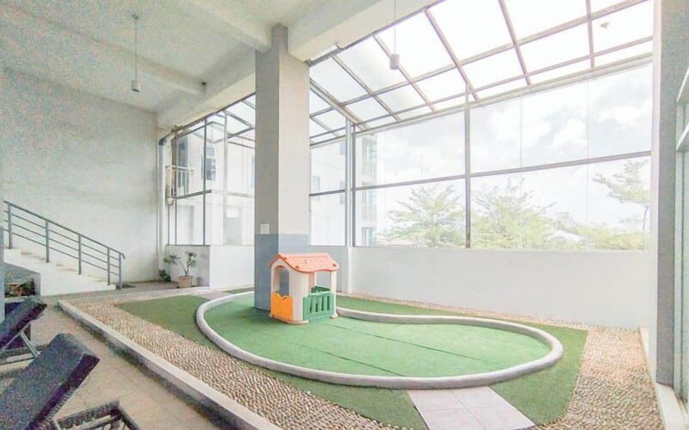 Tranquil and Comfy Studio Apartment at Easton Park Residence Jatinangor