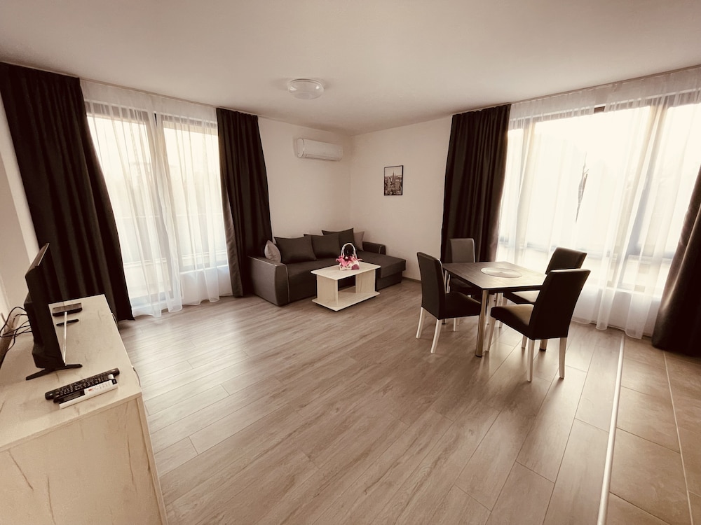 ATM LUX APART view 4