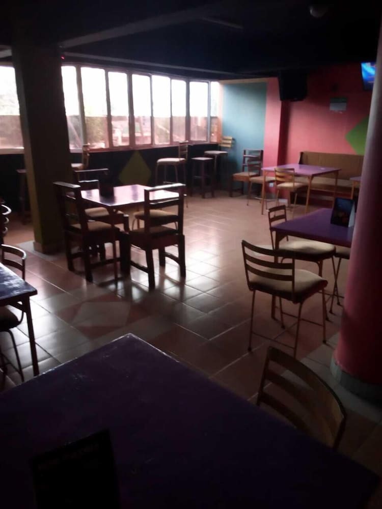 Batian Guest Hotel