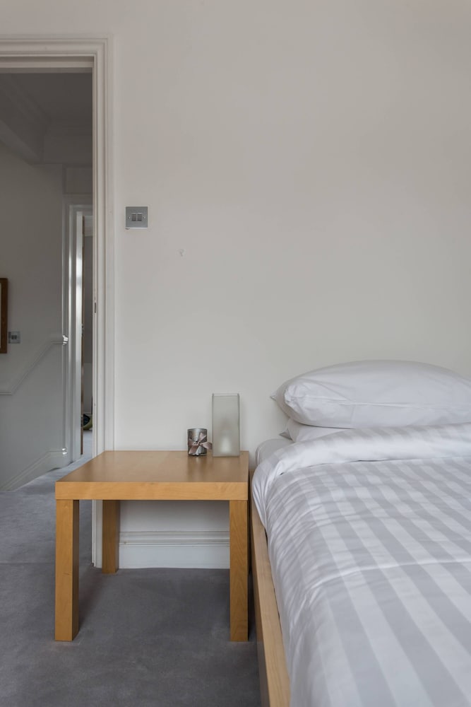 Hardinge Road by Onefinestay