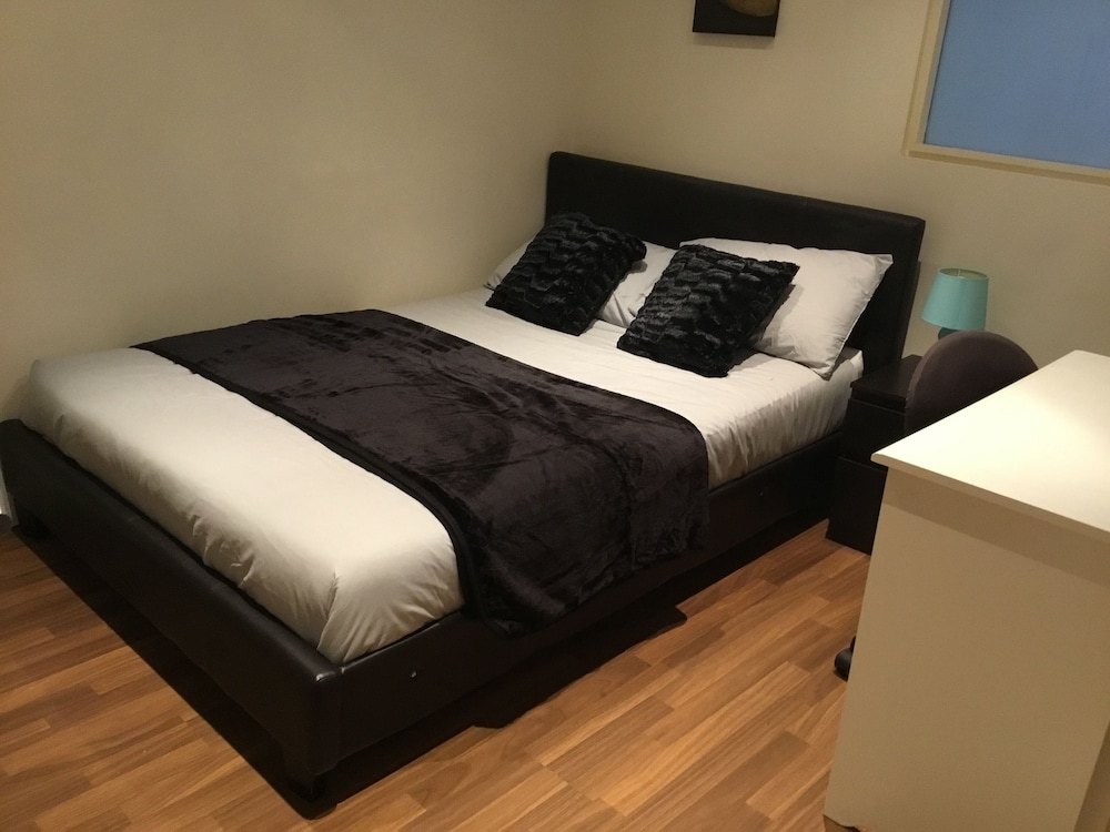 Whitworth Street Apartments