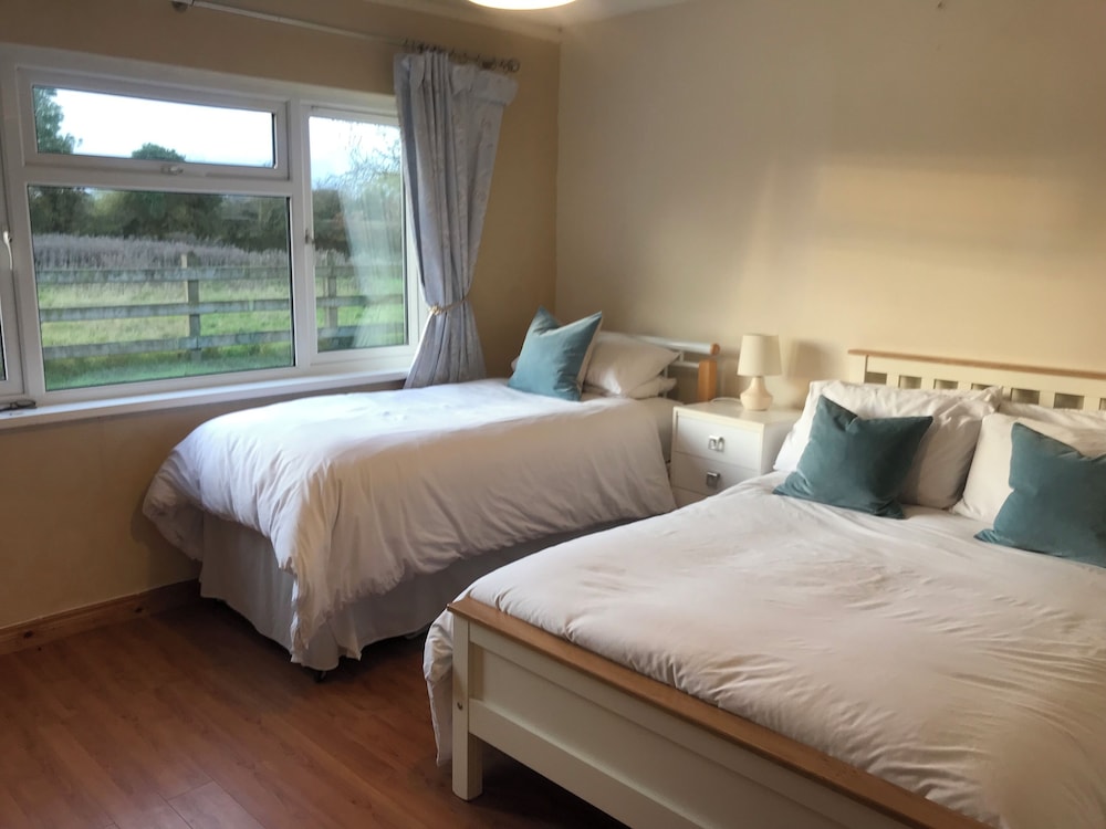 Lough Shore Cottage view 4