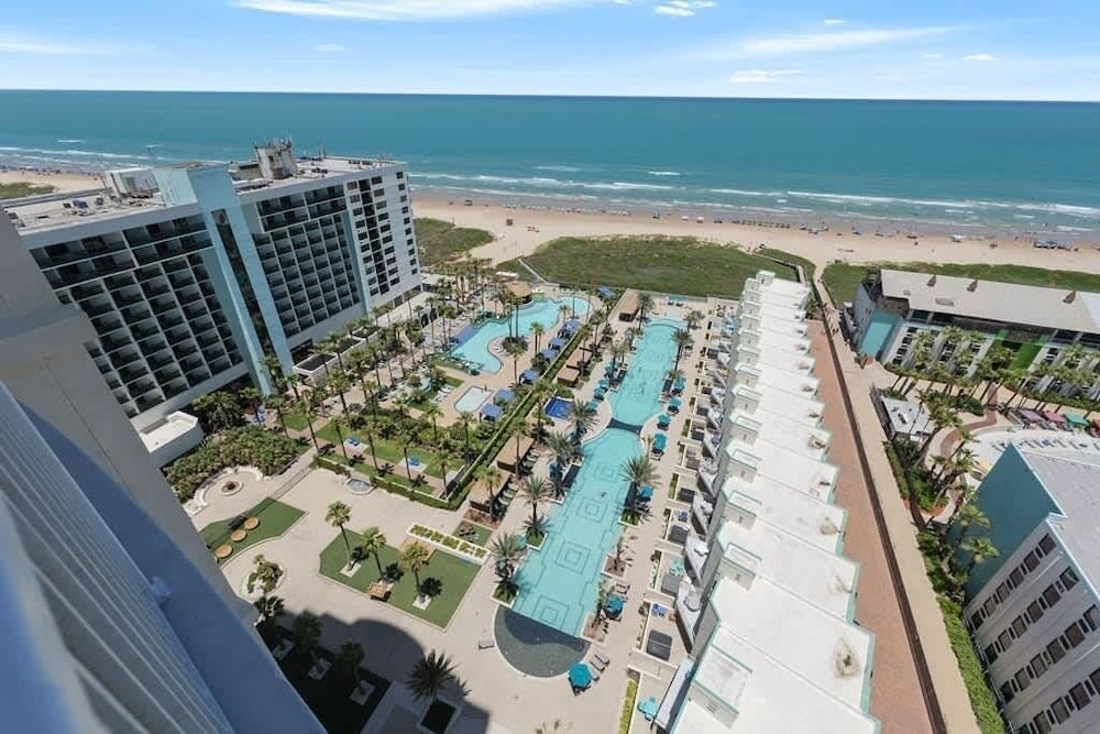 Stunning 17th Floor Spacex Direct Views Luxe 3 Bedroom Apts