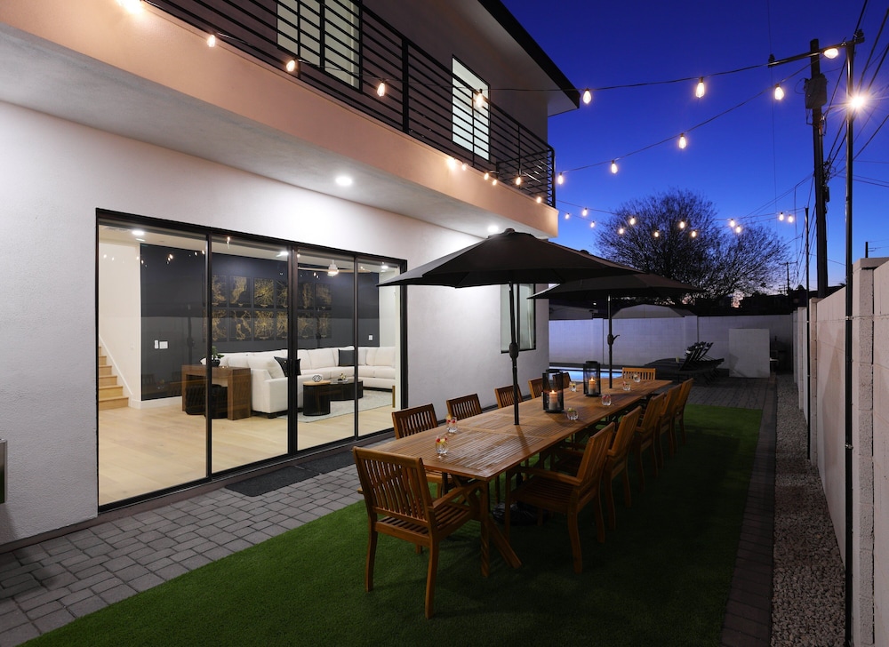 Luxe - Nouveau - Sparkling Pool - Walk to Old Town