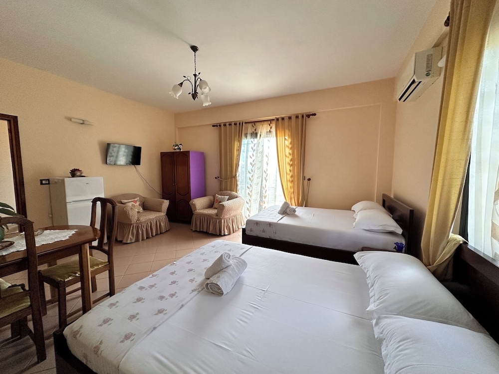 Apartments Meleqi