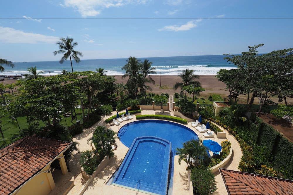 Acqua Residences
