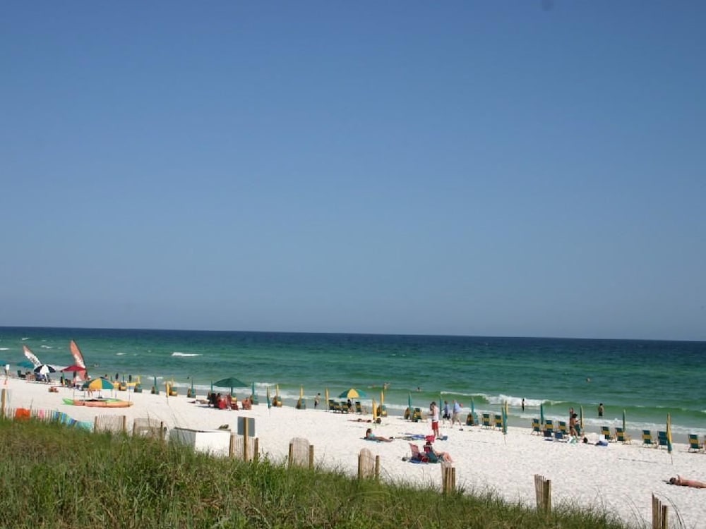 Sterling Shores 2 Bedroom Apartment by BnD