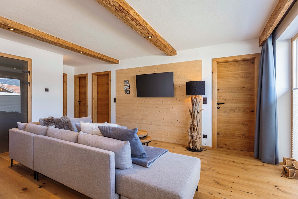 Zugspitz Suites Lermoos by ALPS RESORTS