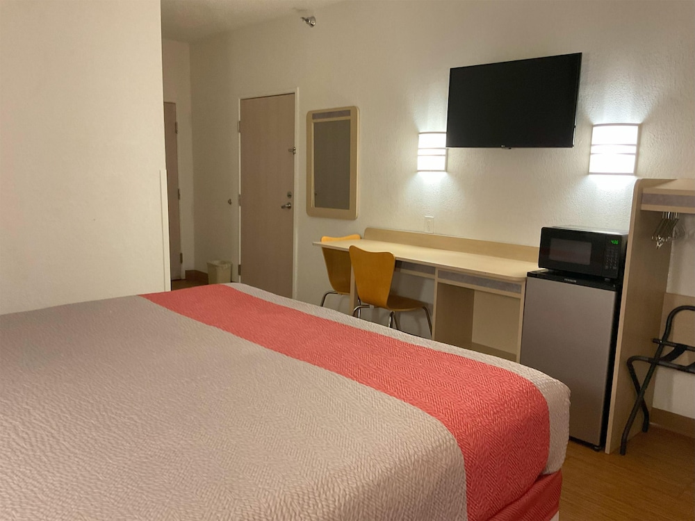 Motel 6 Jackson Airport, Pearl
