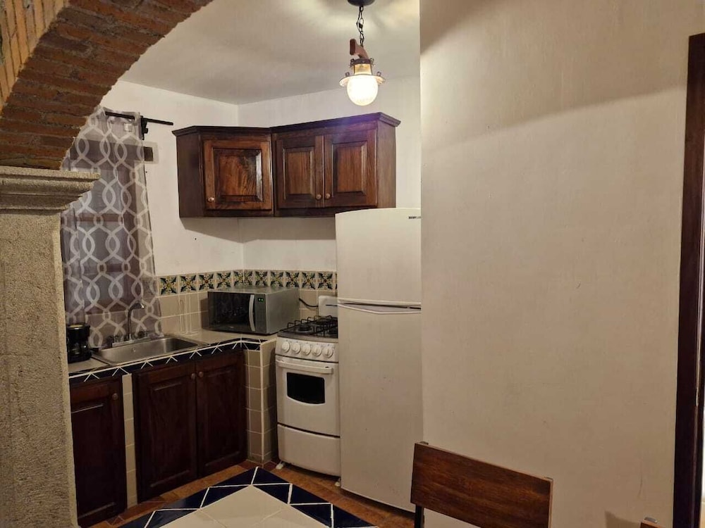 Cozy Colonial Style Azotea Apartments