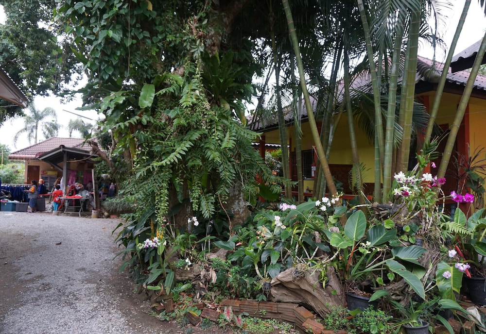 Nam Jhum Resort
