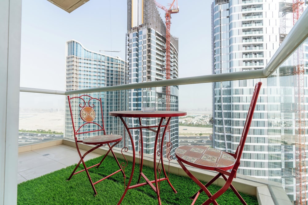 Lux BnB I Mayfair Tower I Sky line Views