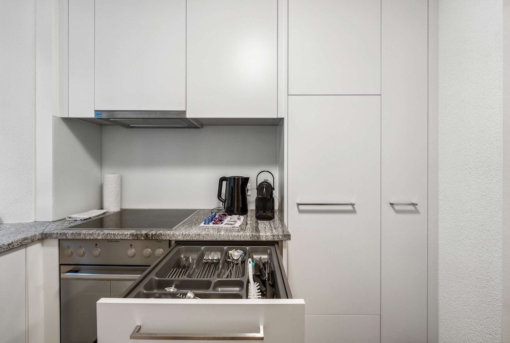 Modern 2 Bdr-flat top Location