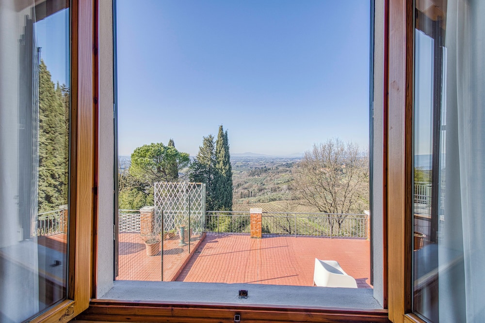 Home Boccaccio Terrace and Chianti View 1