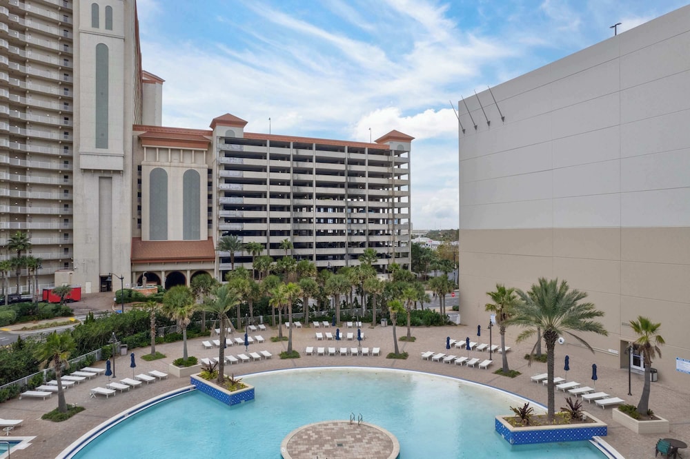 J Lews Place in Laketown Wharf!