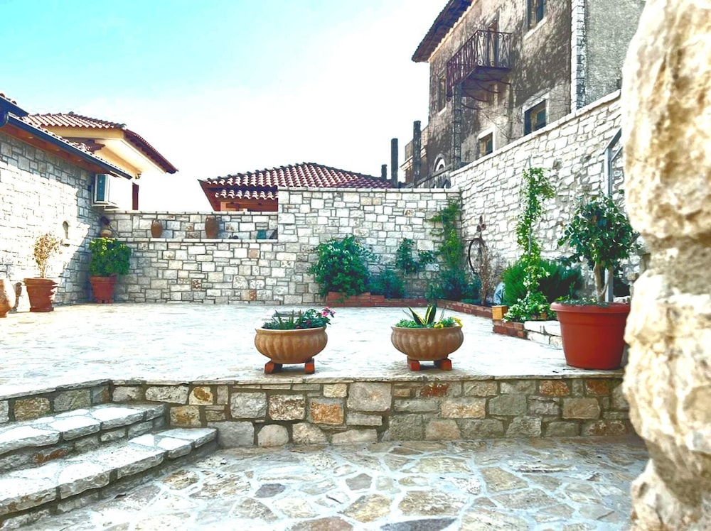 Albanian Coast - House - Stay 9 - Hottub - Petsok