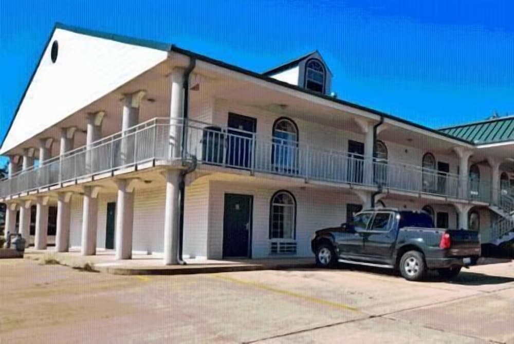 Americana Inn