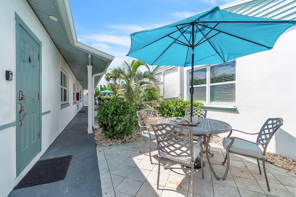 The Bungalows #6