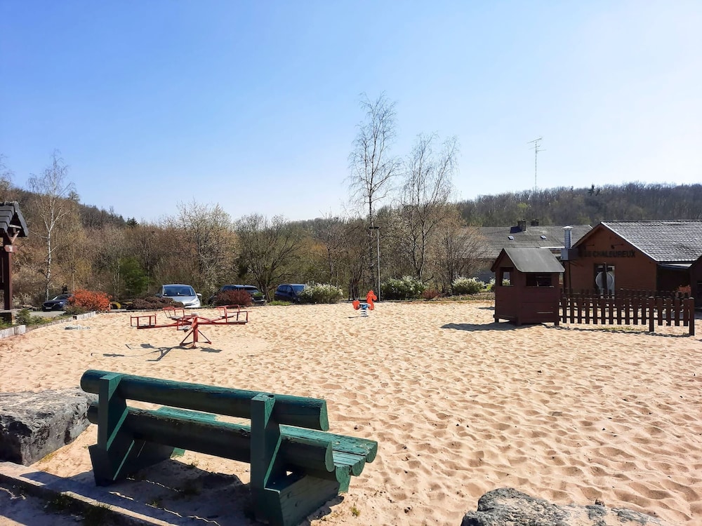Cosy Chalet Near Durbuy in Nature