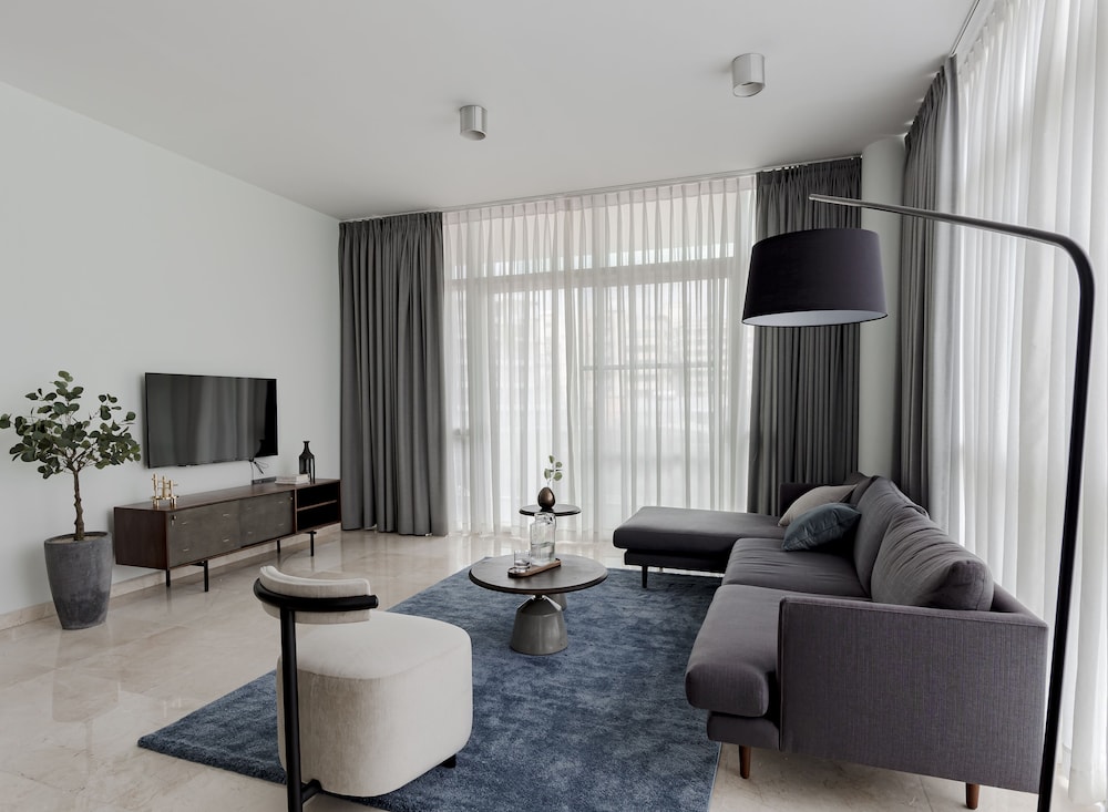 Blue Arch Suites - The Notre Dame Saigon
