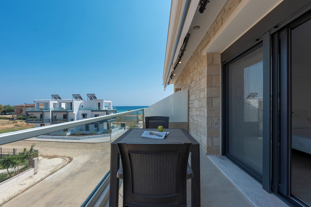 White Pearl Suites Halkidiki