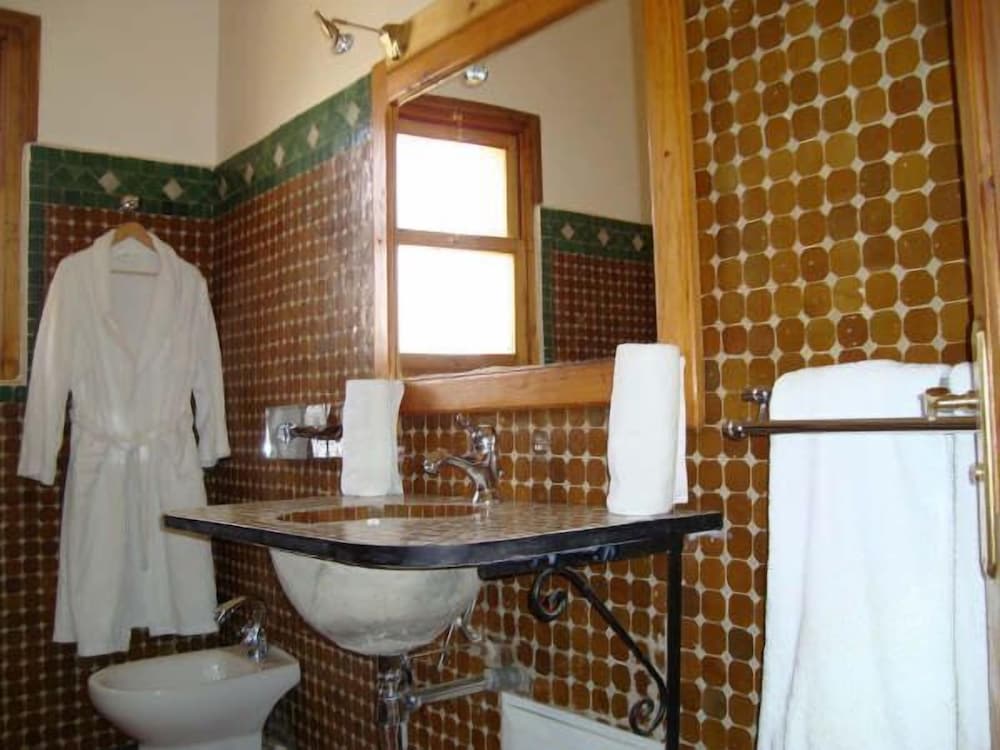 Photo 46