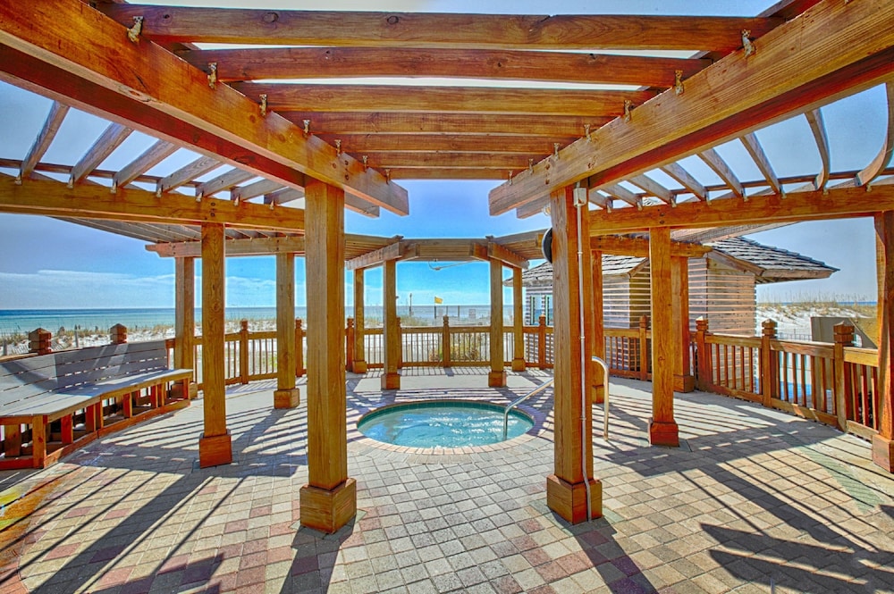 Pelican Beach Resort by Panhandle Getaways