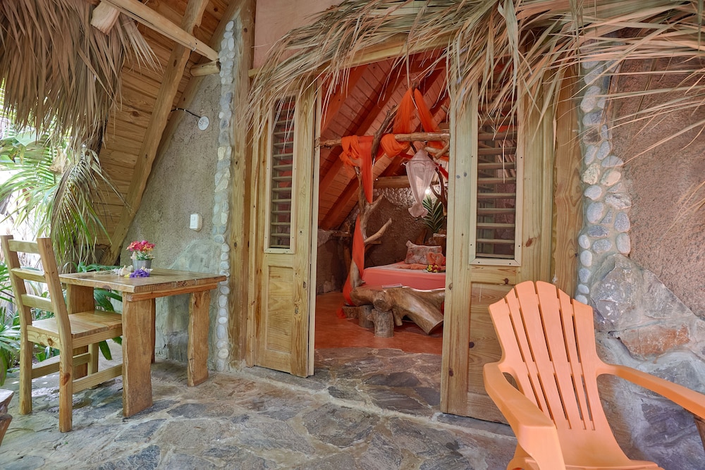CHALET TROPICAL Hotel & Restaurant-Pizzeria