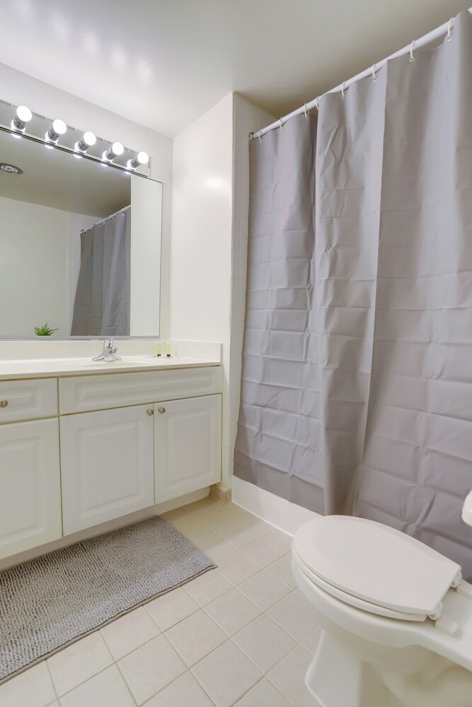 Apartment in the Heart of Crystal City