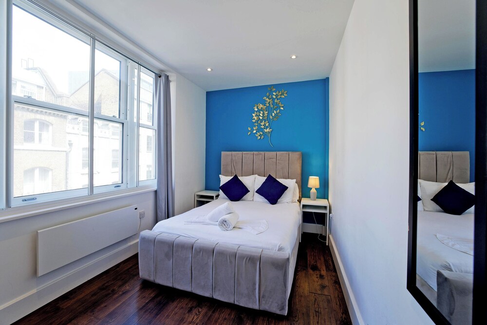 Imperial Middlesex Street Apartments