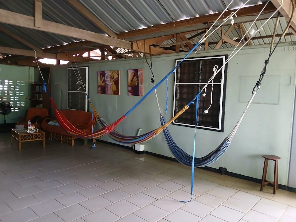 Unu Pikin Guesthouse