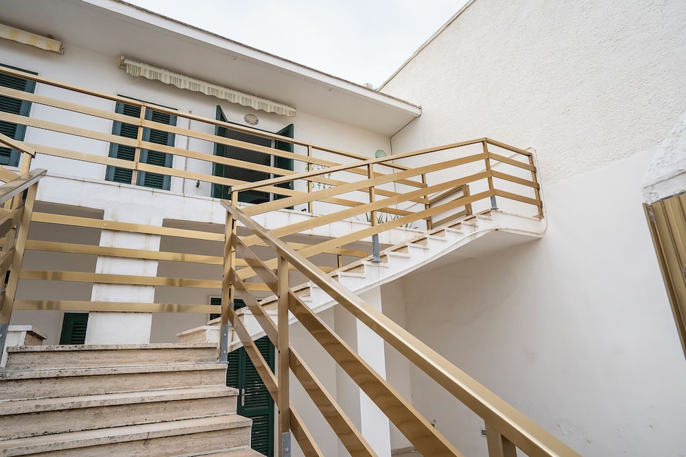 Riva Di Mare Apartment Near The Sea