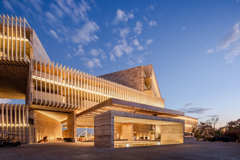 The Club at Solaz, Luxury Villas