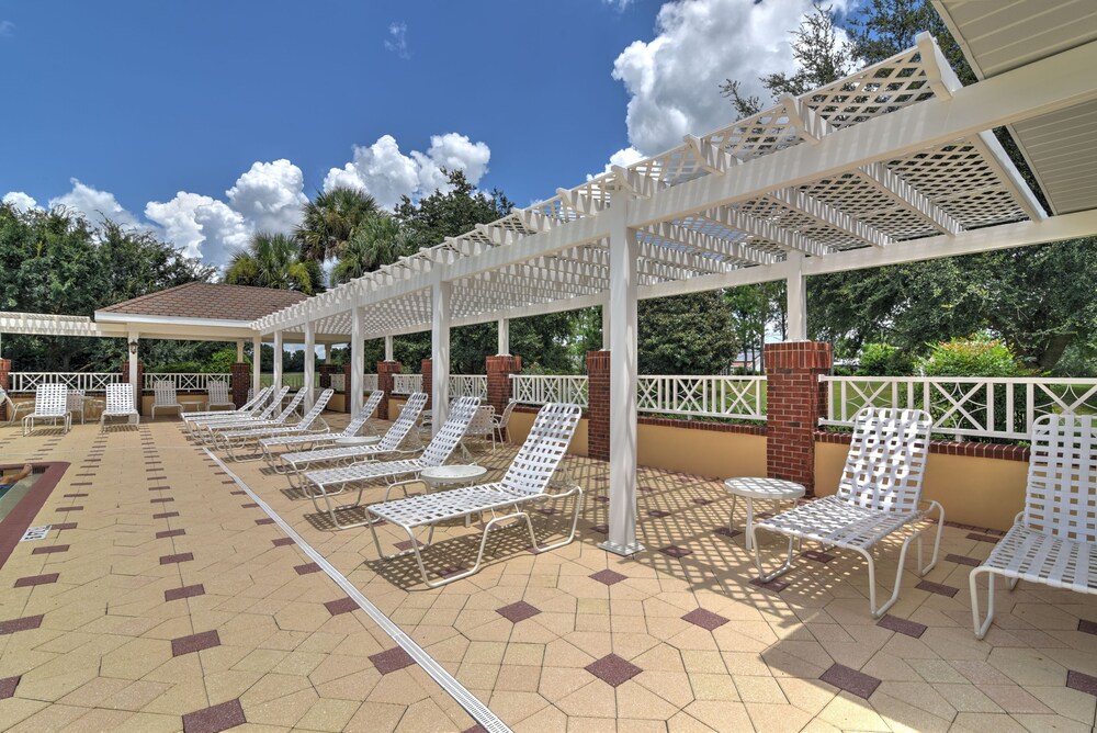 1 Mi to Golf: Home w/ Chic Patio in The Villages