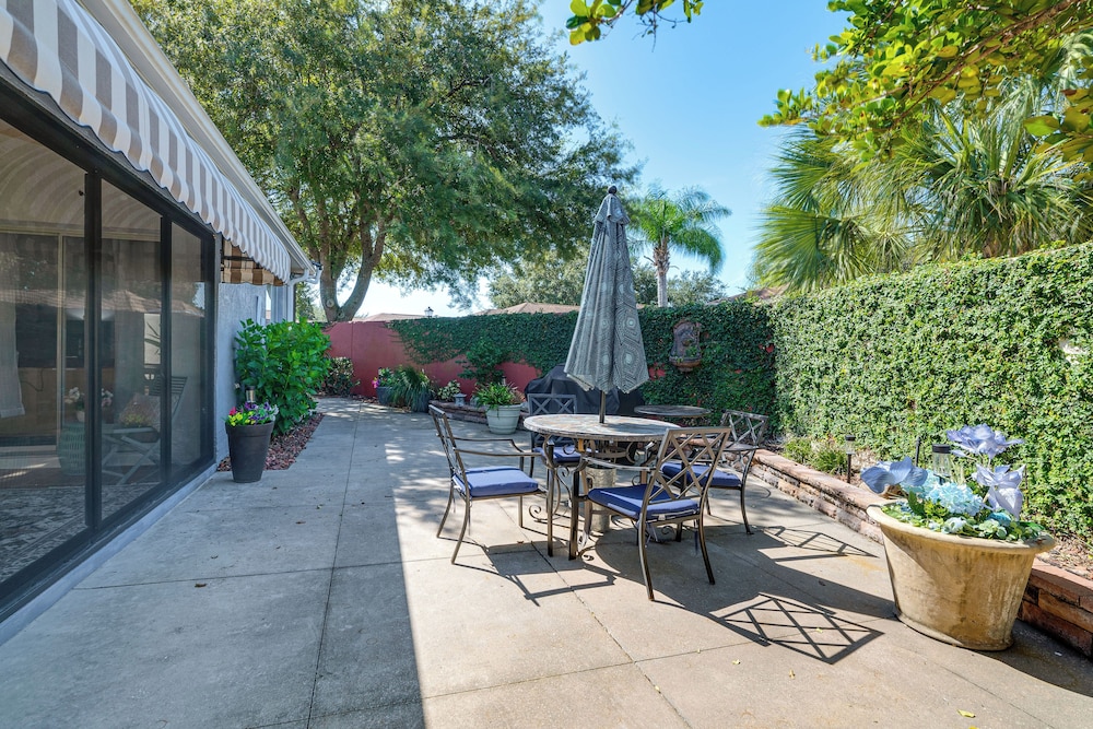 Private Pool & Golf Cart! Villa By Spanish Springs