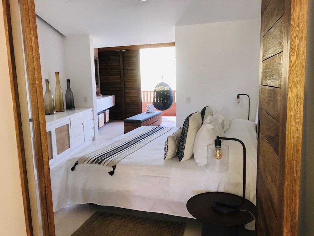 El Careyes Club & Residences