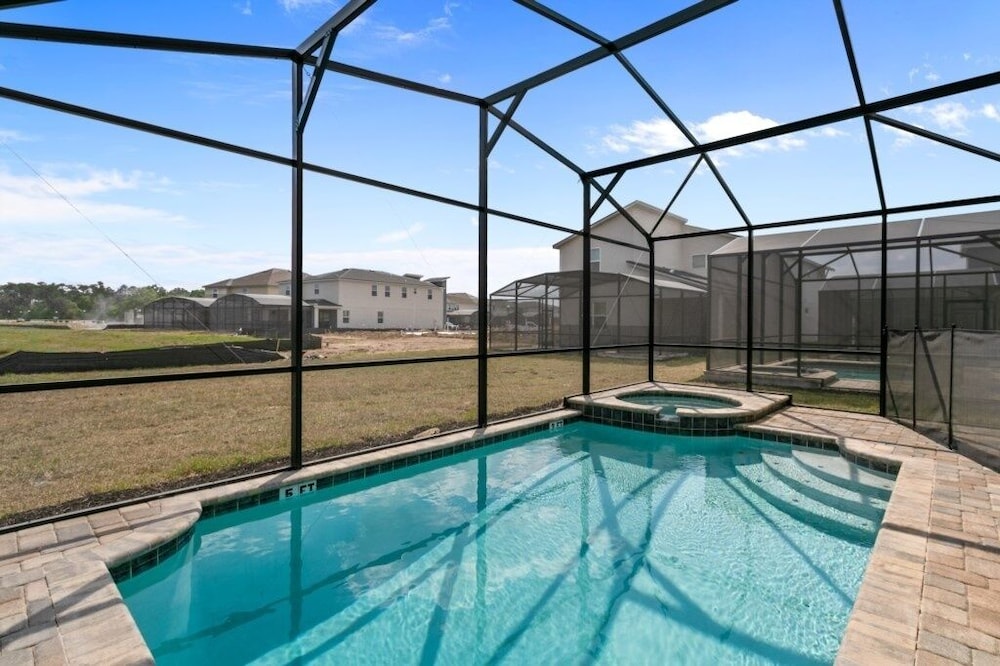 5 Bed South Facing Pool Home 5 Bedroom Villa by RedAwning - Image 2