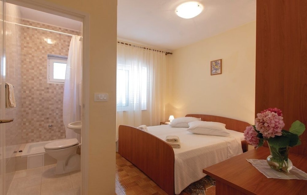 Zdravko - Comfortable & Close to the sea - A1 view 3