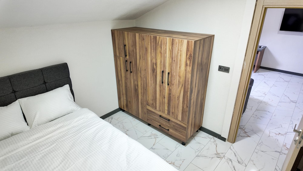 Faraza Rooms