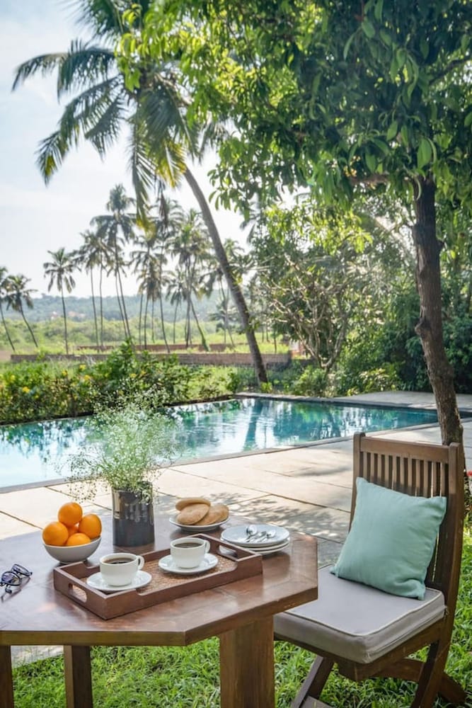 Frangipani by Hireavilla - 4BR w Pool Field View