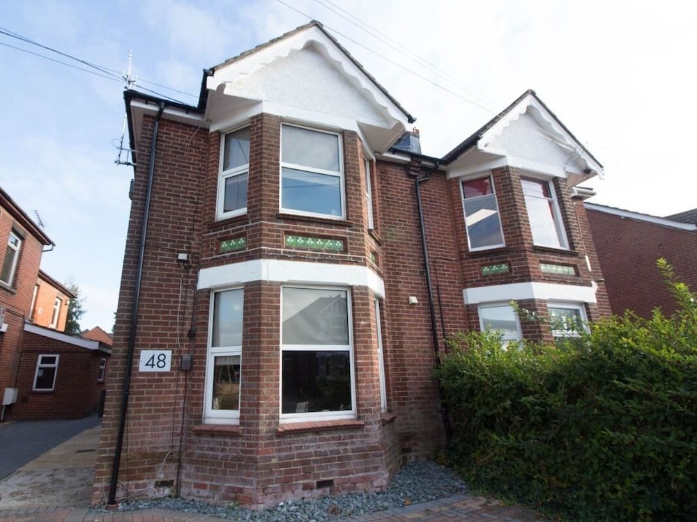 Beddoe Apartments
