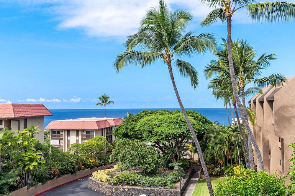 Walk to Kona Town - Ocean View - Vrkcv