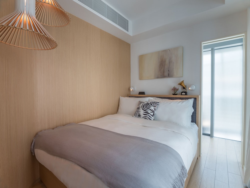 CHI Residences 138