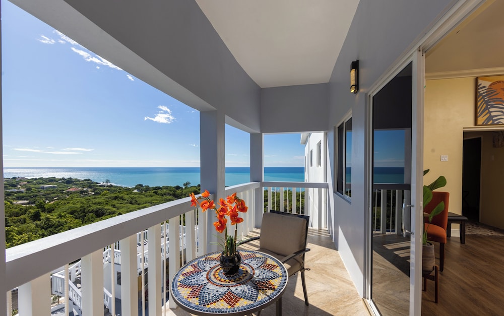 Majestic Heights Bed & Breakfast