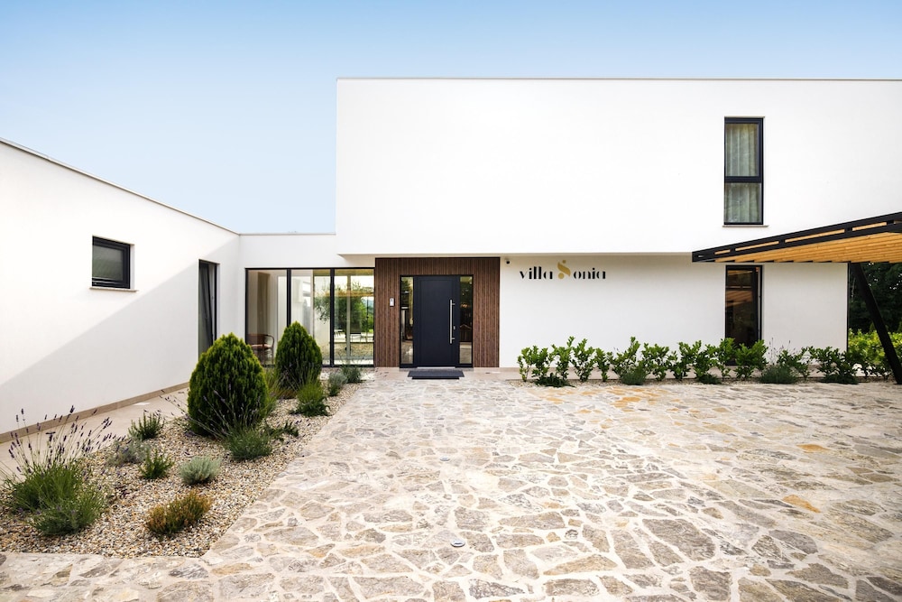 Luxury Villa Sonia With Wellness Gym